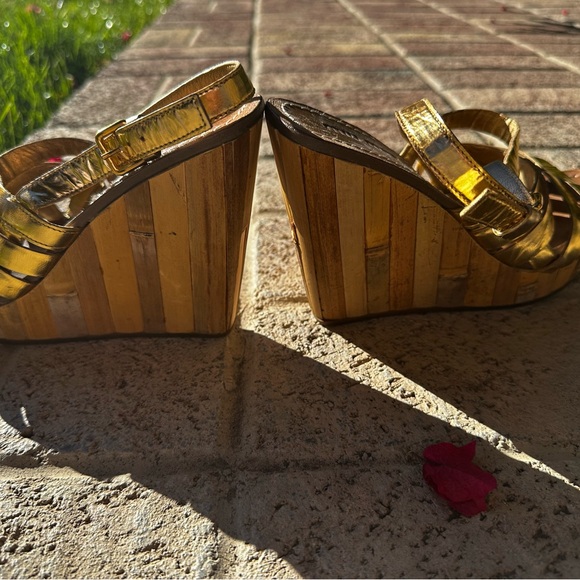 Miu miu sling back bamboo wedge heels with gold detailing - Picture 2 of 5